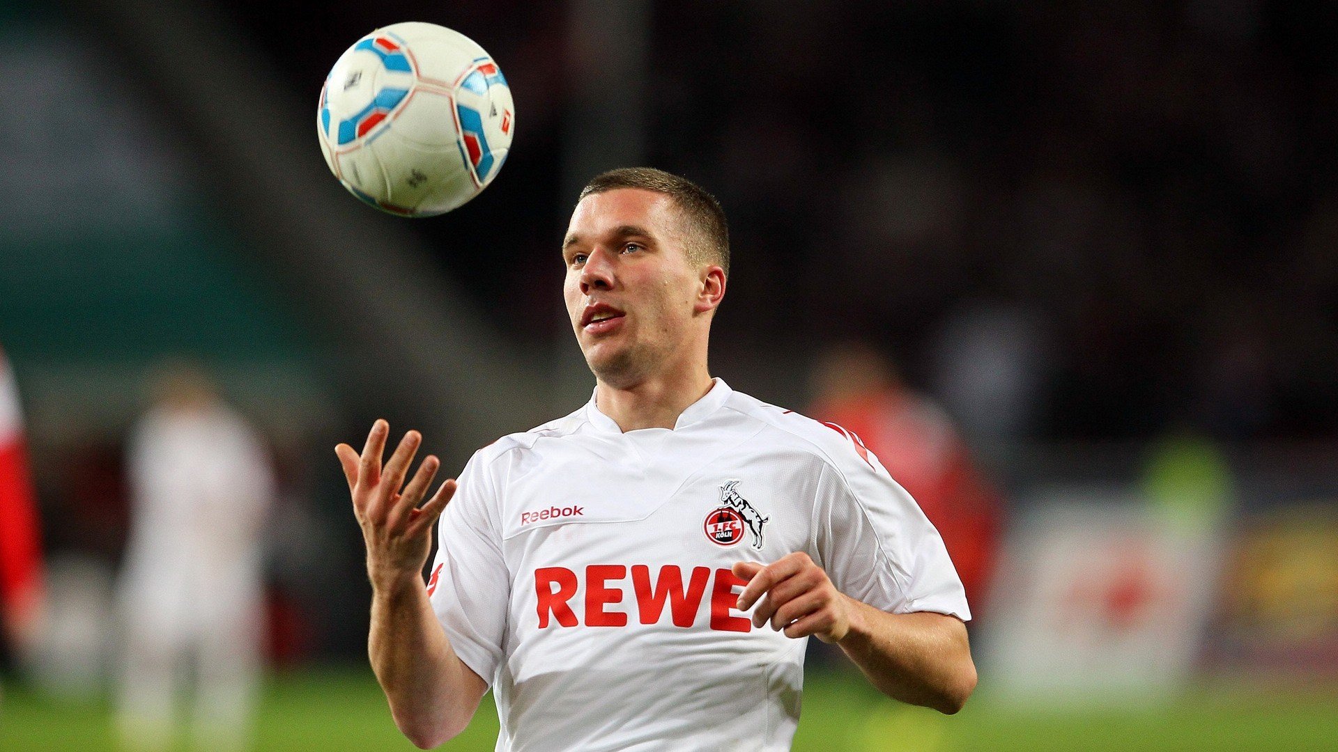 拜仁后防稳固,零封对手,拜仁新签后卫